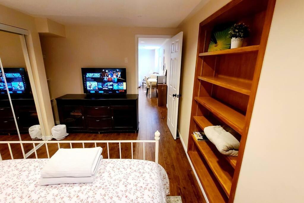 Spacious And Bright Unit With Natural Light. 皮克林 外观 照片